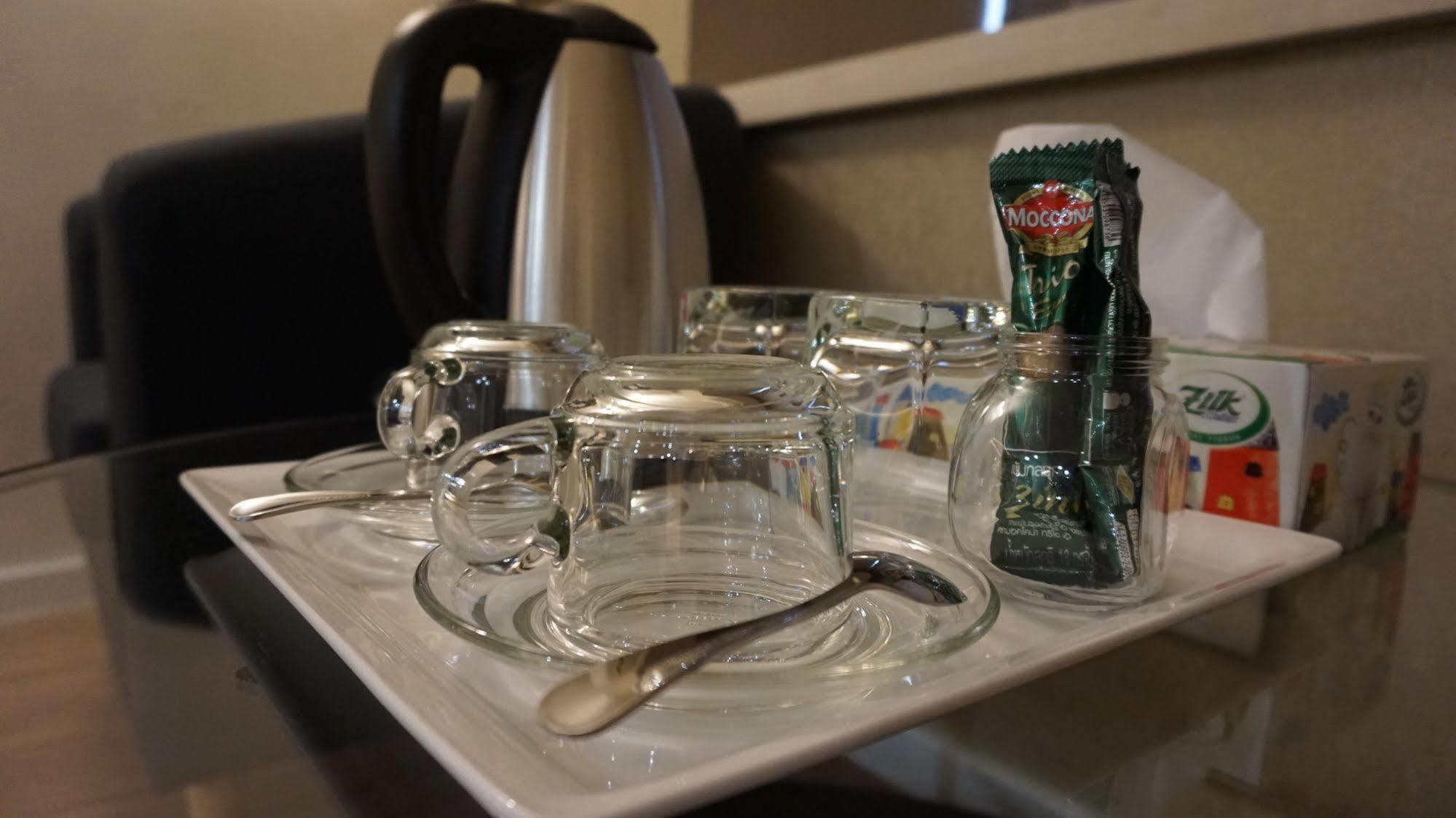 Preme Hostel Бангкок Экстерьер фото